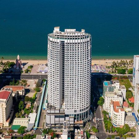 Căn hộ sang trọng đối diện biển và quảng trường Apartamento Nha Trang Exterior foto