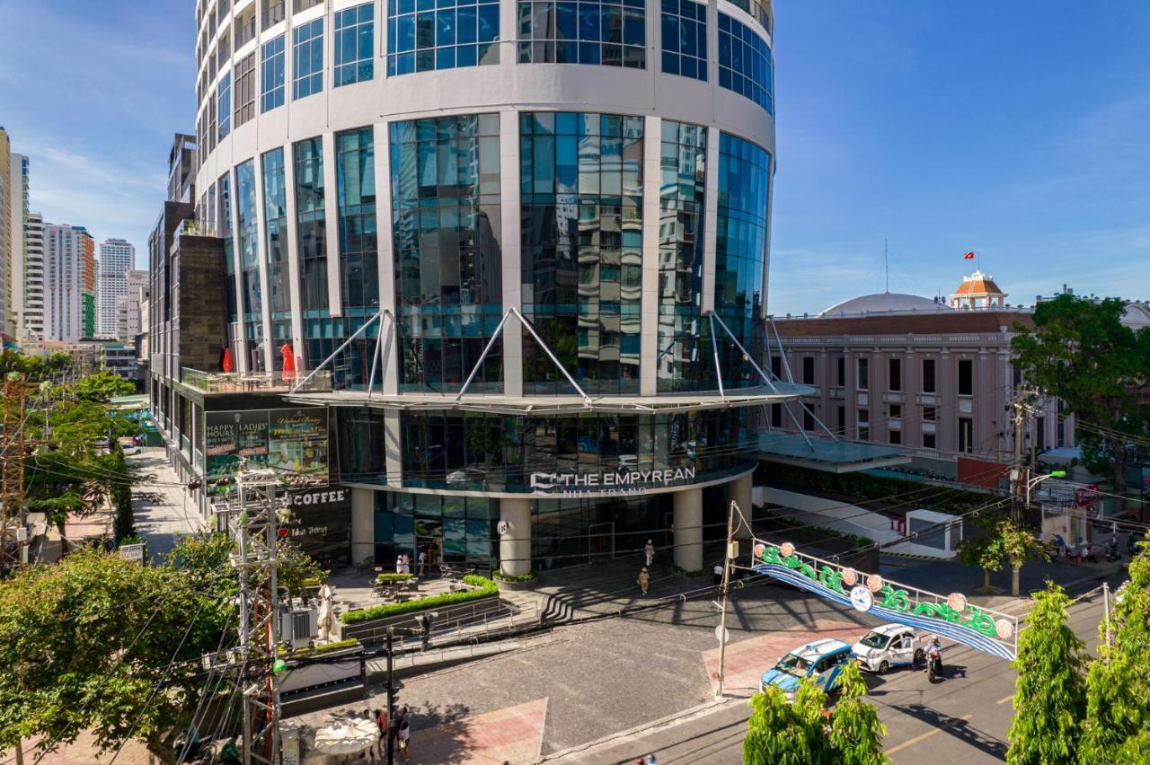 Căn hộ sang trọng đối diện biển và quảng trường Apartamento Nha Trang Exterior foto