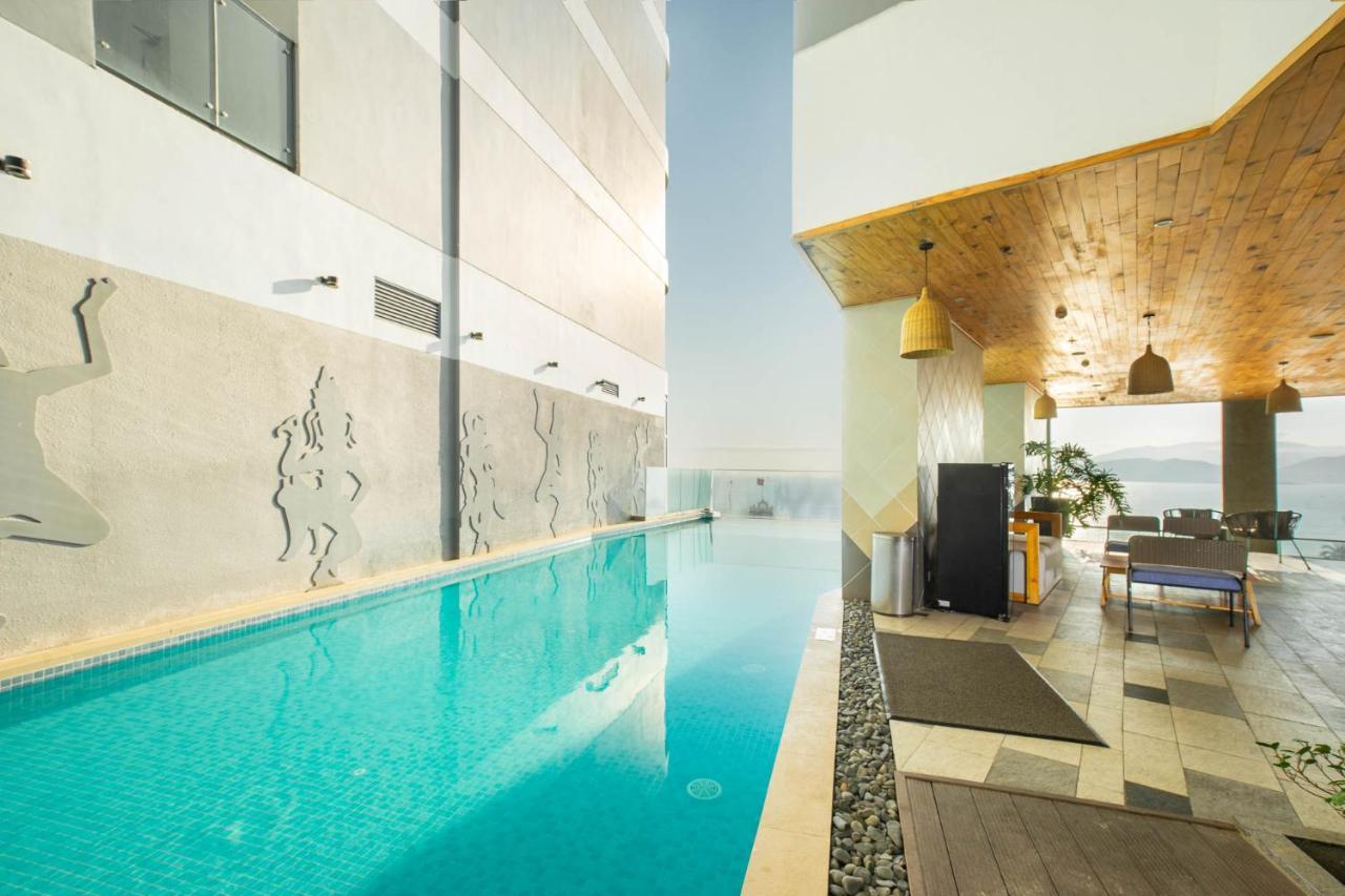 Căn hộ sang trọng đối diện biển và quảng trường Apartamento Nha Trang Exterior foto