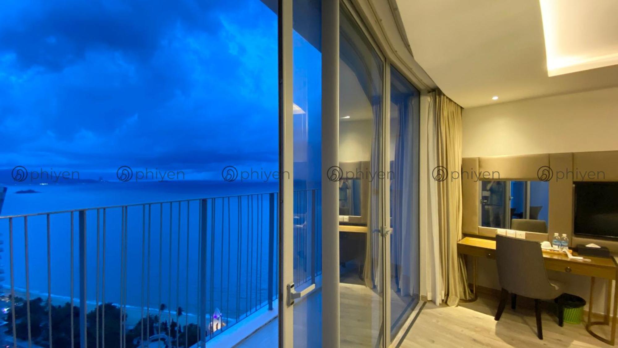 Căn hộ sang trọng đối diện biển và quảng trường Apartamento Nha Trang Exterior foto