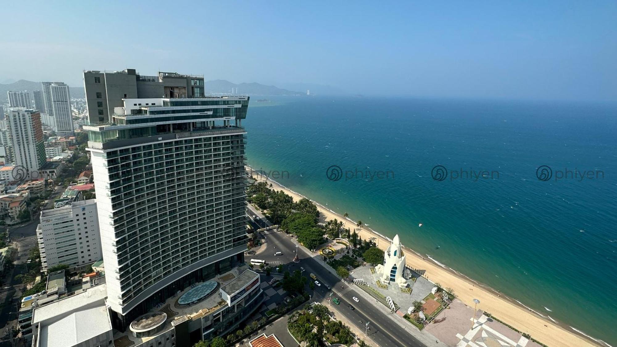 Căn hộ sang trọng đối diện biển và quảng trường Apartamento Nha Trang Exterior foto
