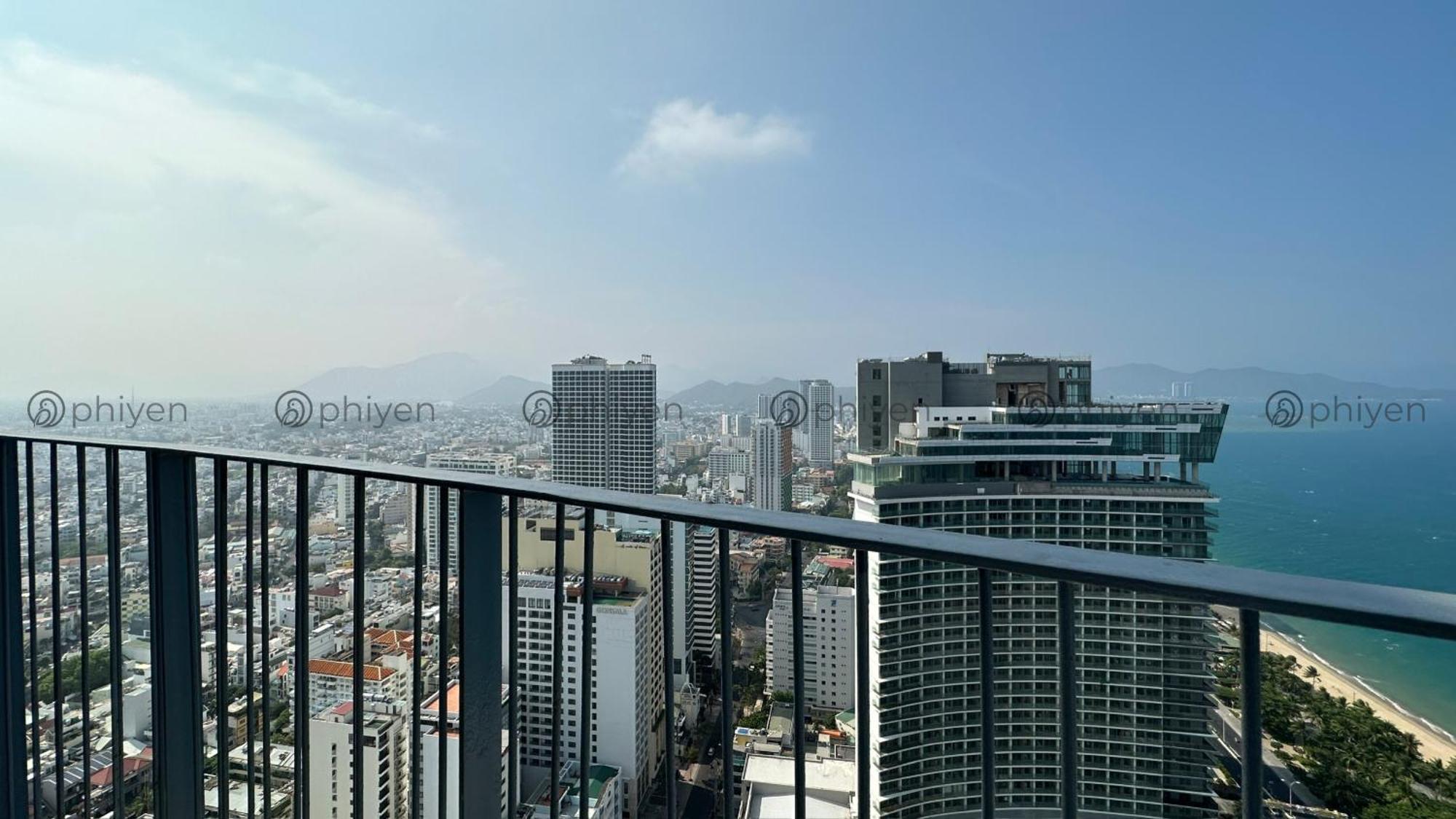 Căn hộ sang trọng đối diện biển và quảng trường Apartamento Nha Trang Exterior foto
